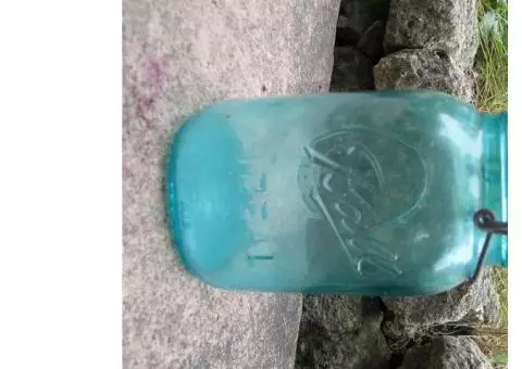 Blue Ball Canning Jars w Glass lids